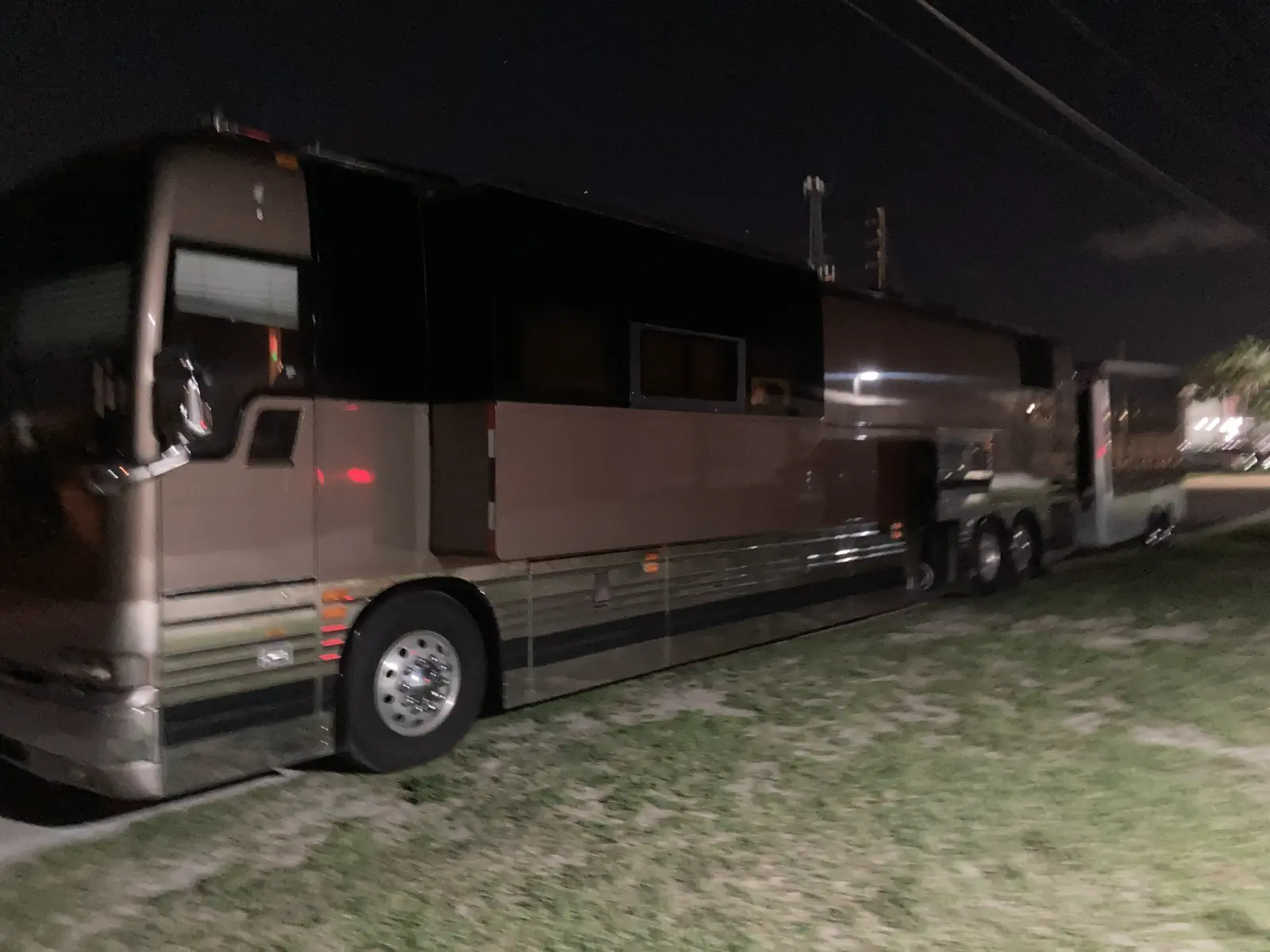 Cold band tour bus